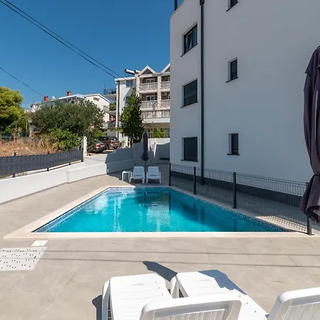 Ap. No. 6 - Sea Breeze * Trogir