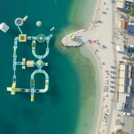 Ap. No. 6 - Sea Breeze