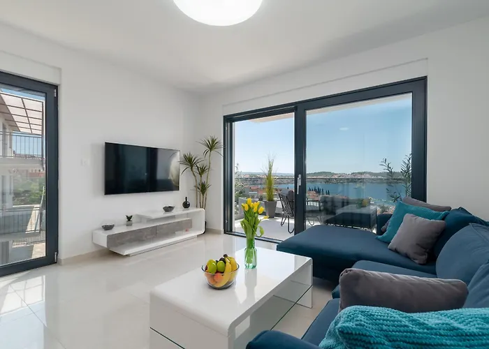 Ap. No. 6 - Sea Breeze *