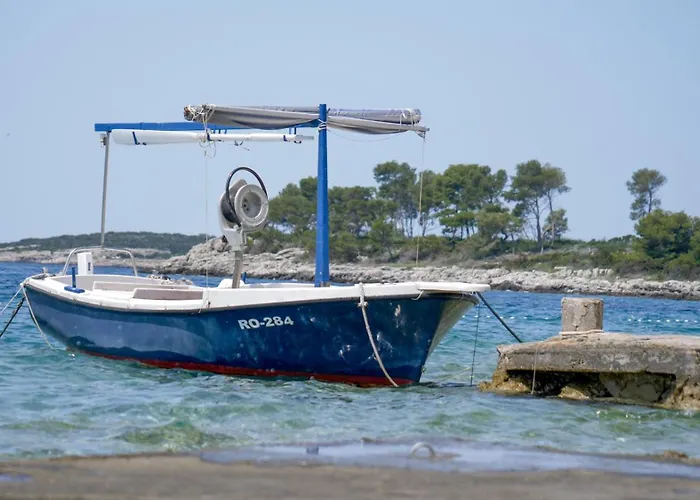 Ap. No. 6 - Sea Breeze *