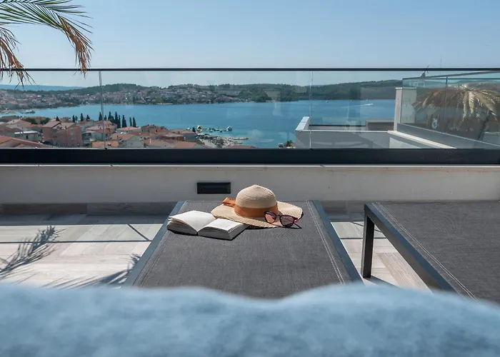 Ap. No. 6 - Sea Breeze * Trogir