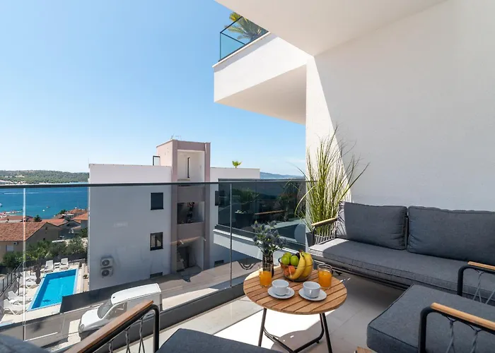 Ap. No. 6 - Sea Breeze * Trogir